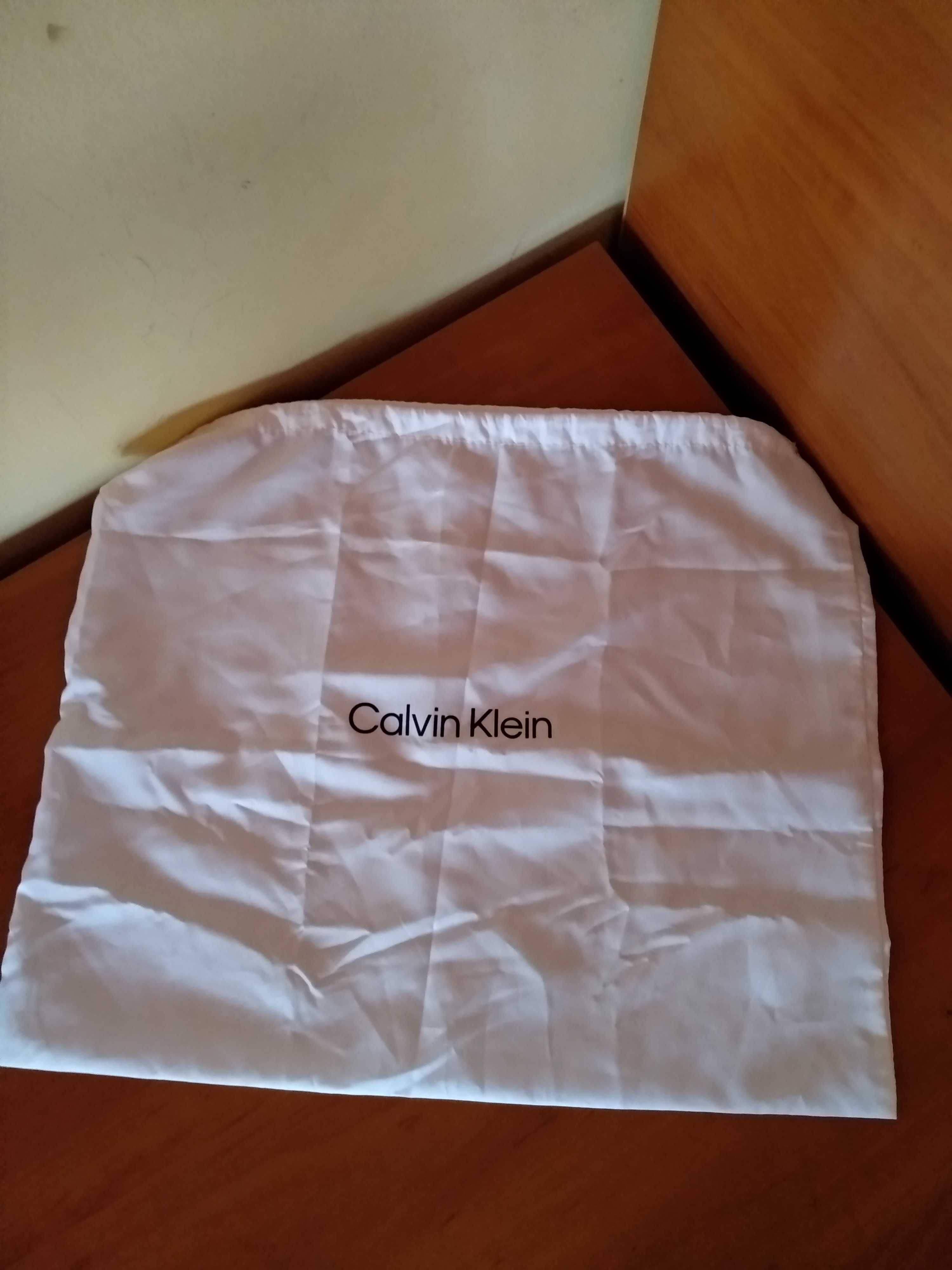 Чанта дамска Calvin Klein Re-Lock Ew Conv Xbody Quilt.