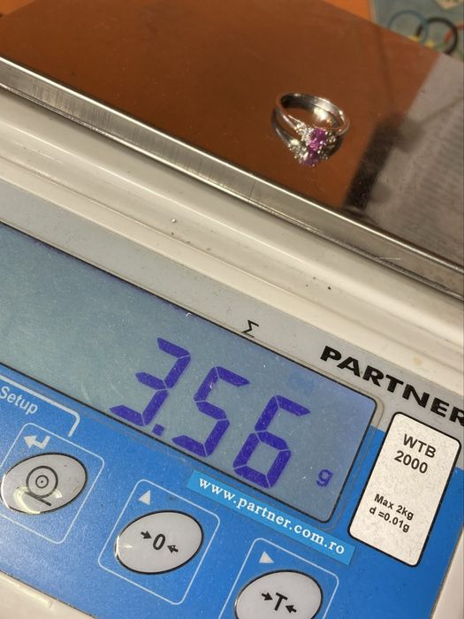 Inel aur alb 18kt.cu pink safir si diamante