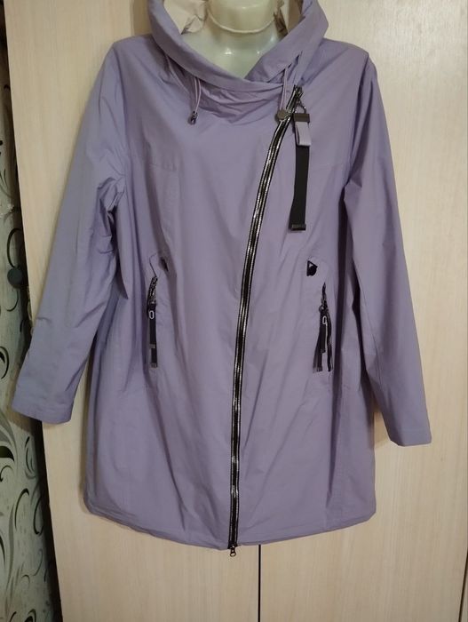 Новая куртка с России 52-54р осень-весна