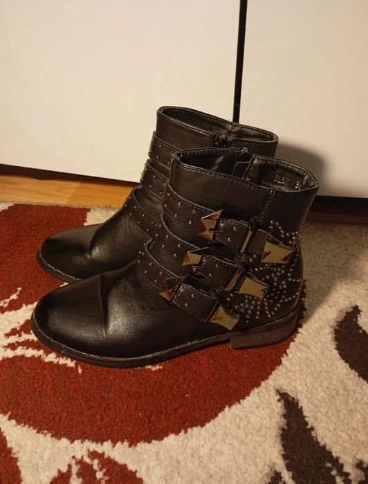 Ghete damă, mărimea 36