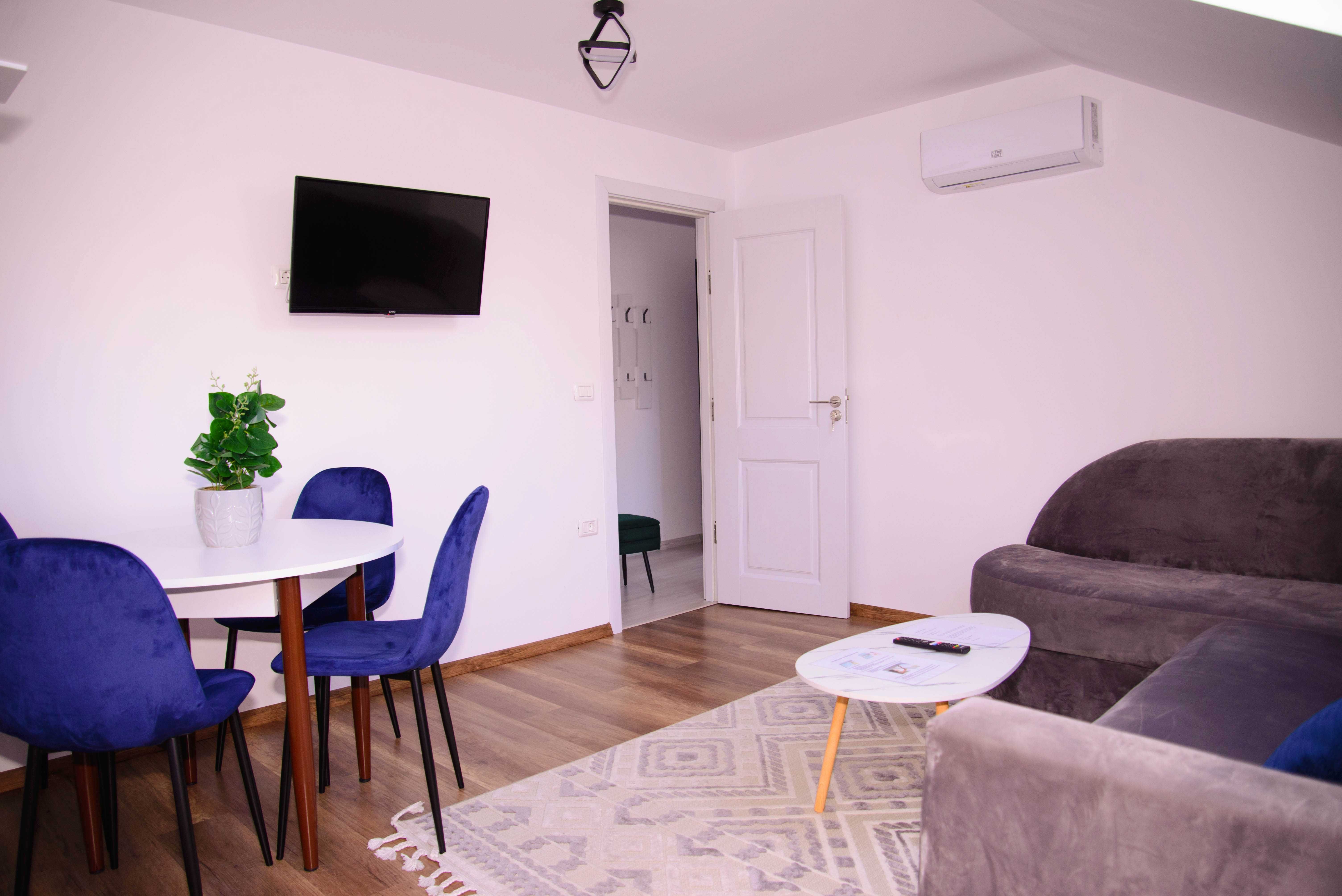 Inchiriez apartament 2 camere in regim hotelier zona Mall-Precista