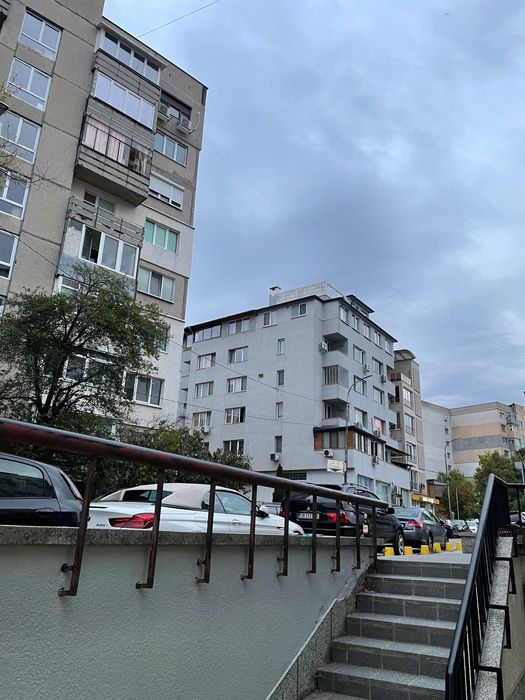 От Собственик, Магазин на ул. Свети Киприян на  оживено място до РУМа