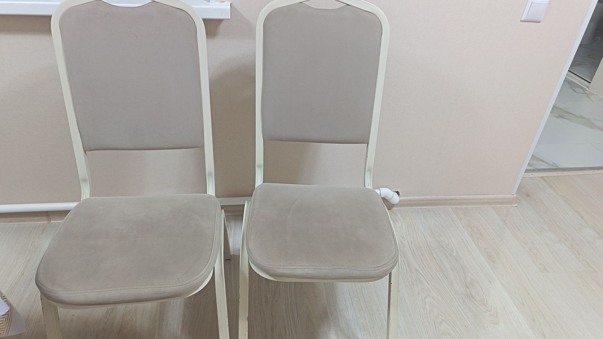 Продаётся стулья