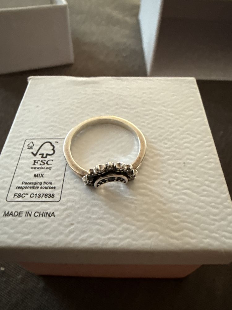 Оригинален Pandora пръстен “Celestial Blue Sparkling Moon Ring”