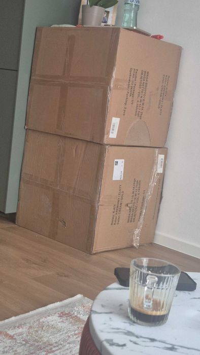 Неотваряни дизайнерски трапезни стола, 4 броя