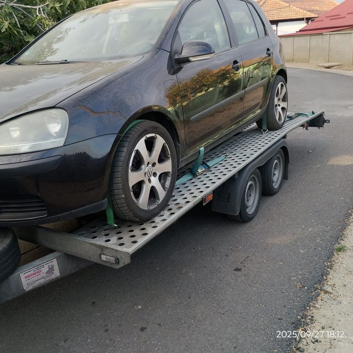 Vând Golf 5 1.4 benzina