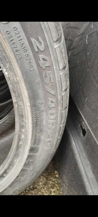Зимни гуми 245/40 20 цола в много добро състояние