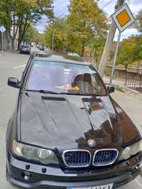 Продавам BMW X5 4.6 IS бензин