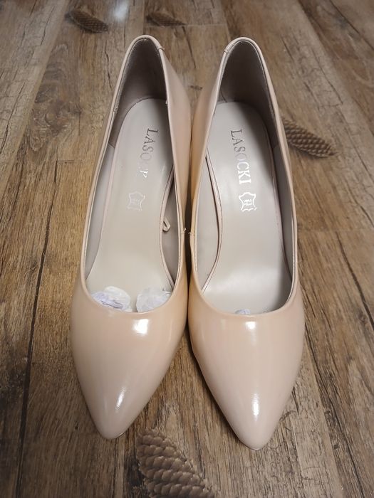 Pantofi stiletto crem