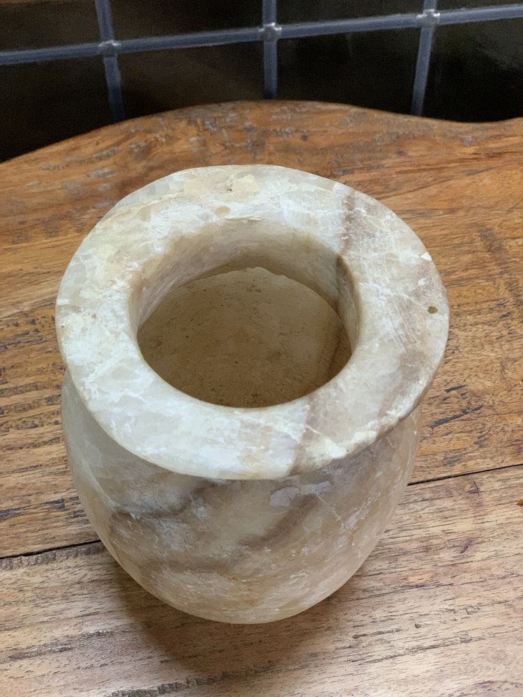 Мраморна ретро ваза