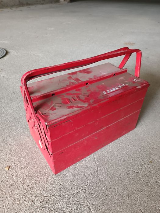 Метален куфар за инструменти