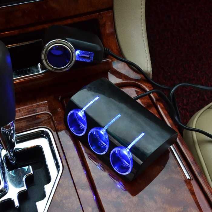 Разклонител за запалка с 4 гнезда и 1 USB