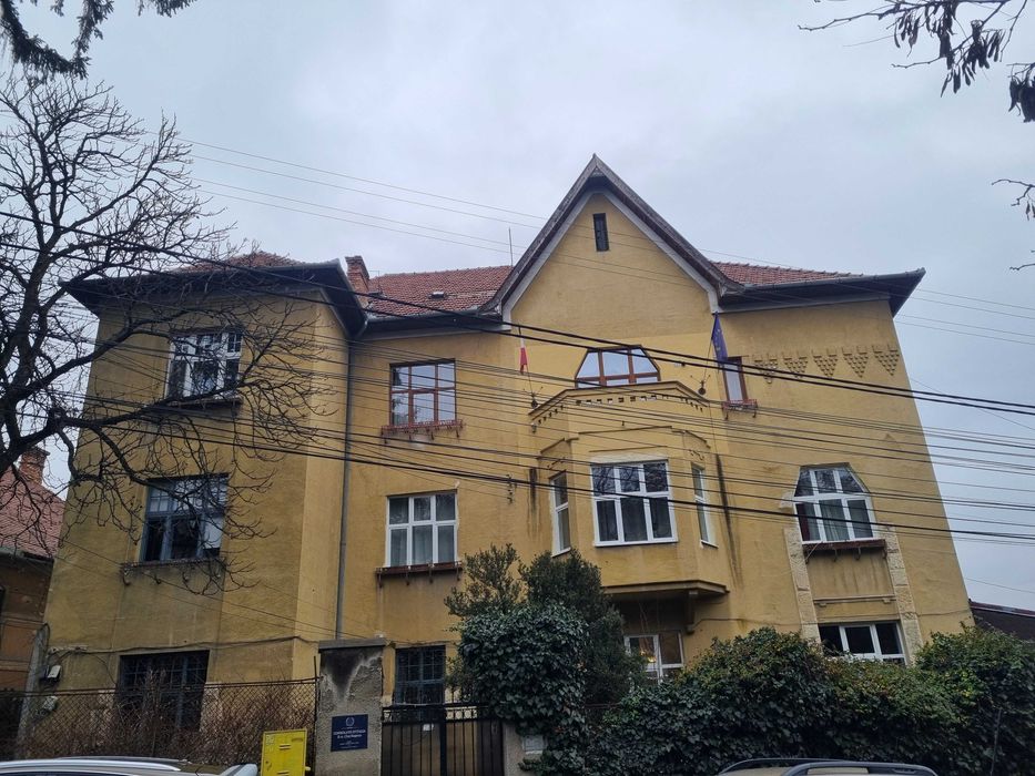 apartament ultracentral+gradina 3 camere 87 mp E.RACOVITA