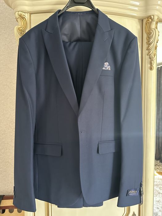 Продам новый классический мужской костюм