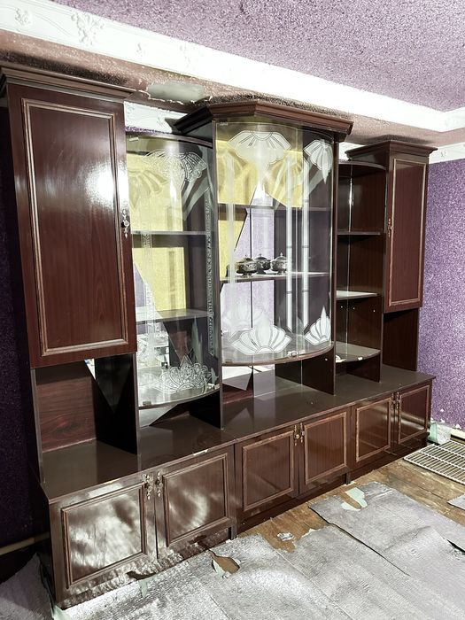 Стенка сотилади срочна