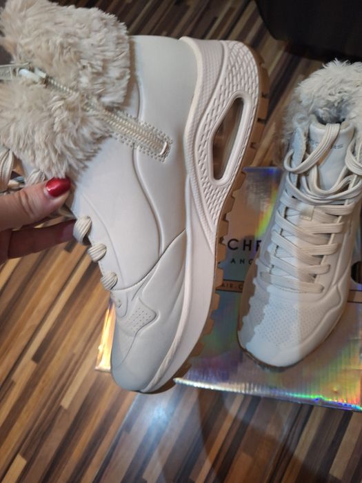 Дамски зимни маратонки Skechers