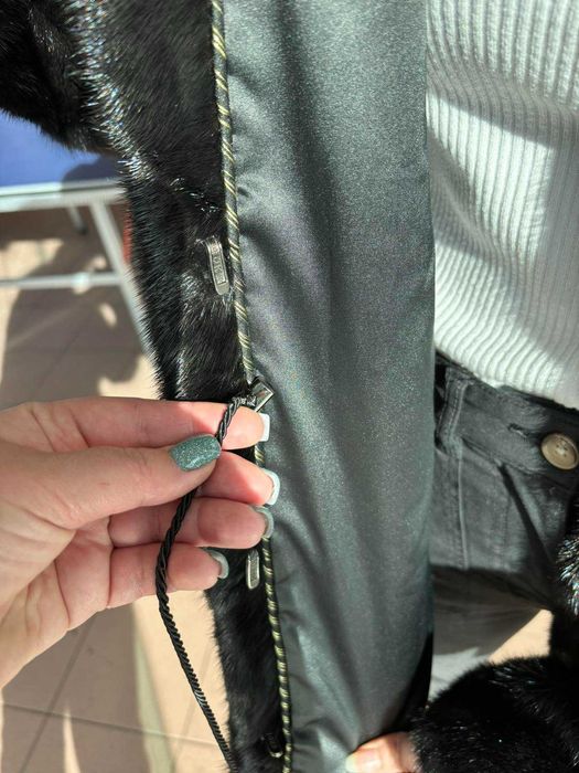 Красиво палто от норка. Гърция