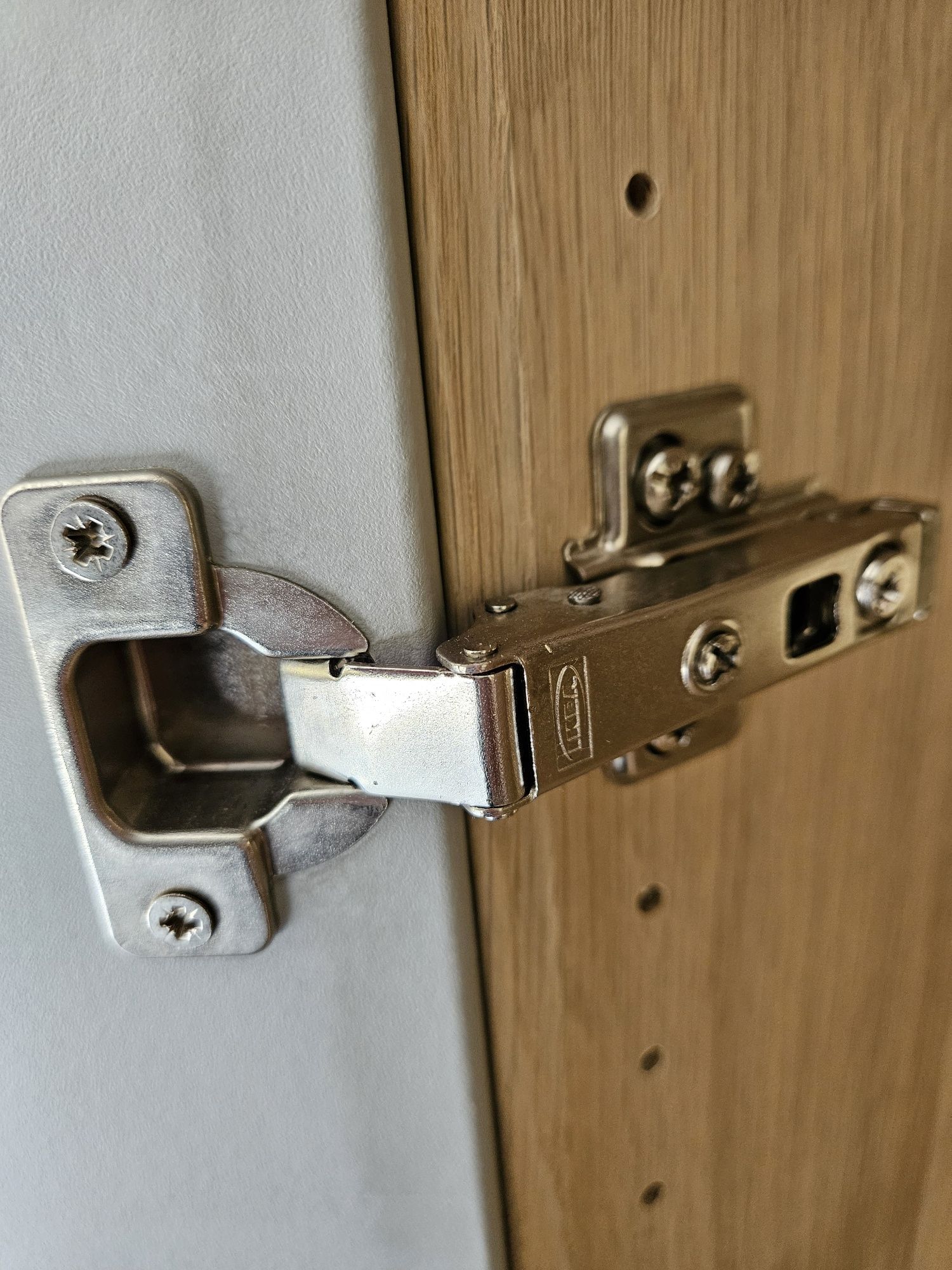Обзавеждане спалня IKEA - гардероб + спалня с матрак 160х200 и скрин