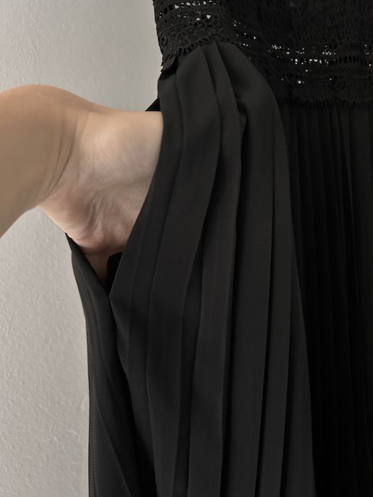 Salopetă plisată elegantă