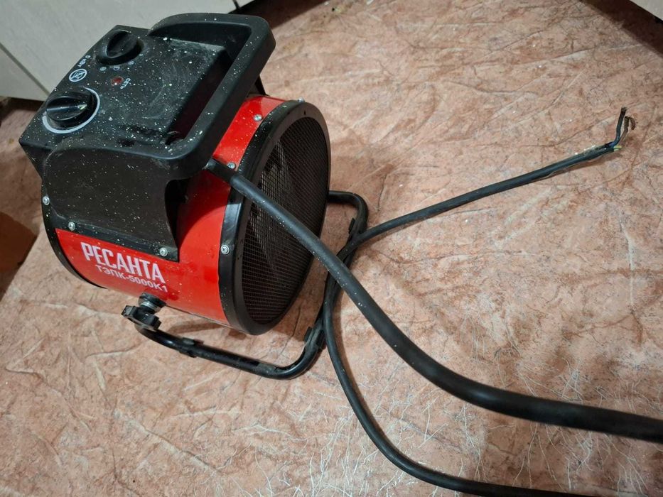 Теплопушка  Ресанта ТЭПК-5000К1, 2 стула, столешницы для кафе