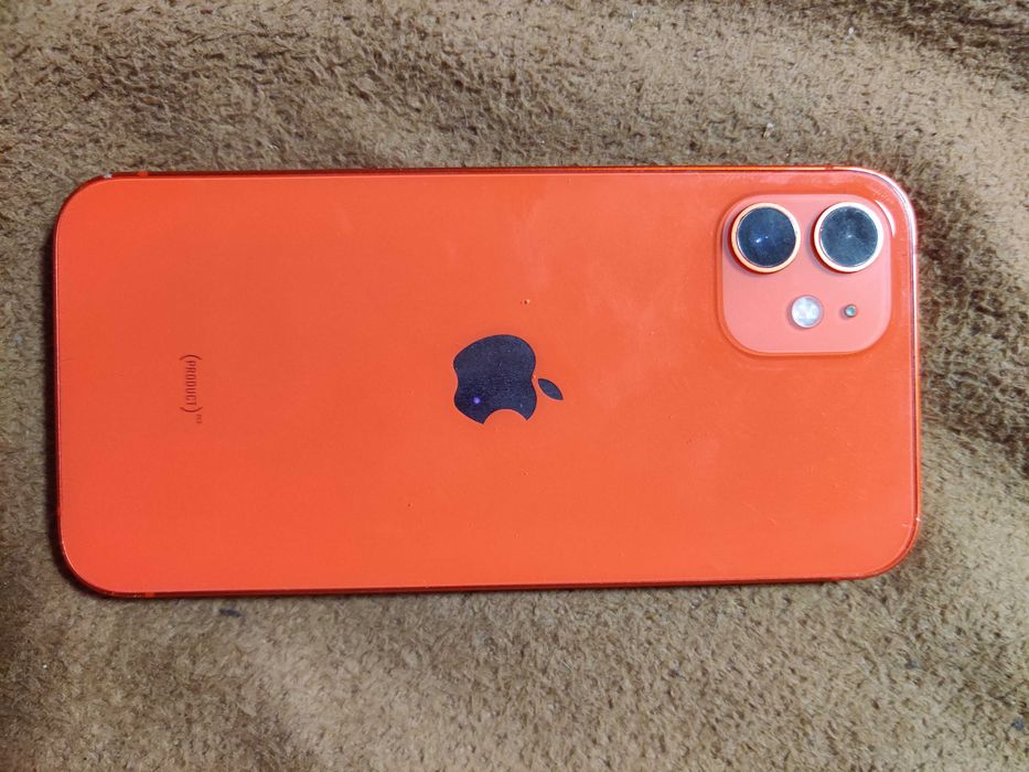 iPhone 12 roșu 64gb
