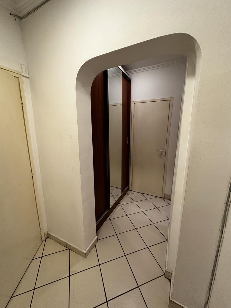 Дава се под наем Двустаен апартамент в София, Бъкстон - 57 кв.м за 475 € - Снимка #3