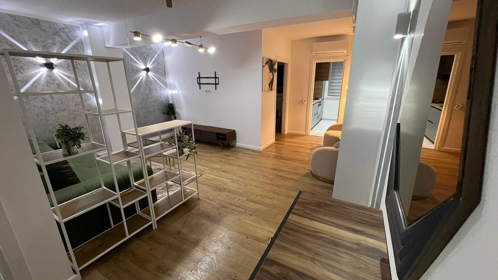 Apartament NEW  / 2 camere , + loc de parcare + Balcon + Beci !