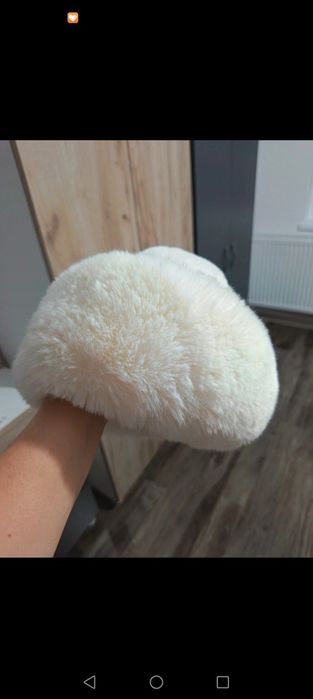 Căciulă din imitație de blană