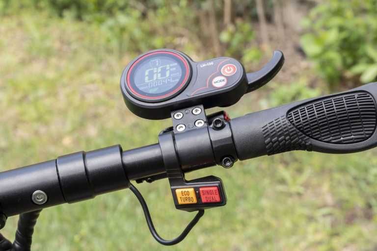 Електрическа тротинетка Boyueda S3 с ГАРАНЦИЯ 2 ГОД НА 25 КМ