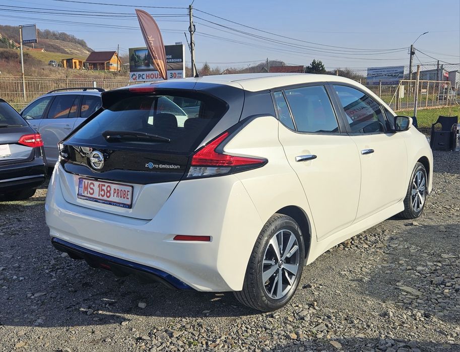 Nissan Leaf 2020 / 55950 km / 40kwh / full electric