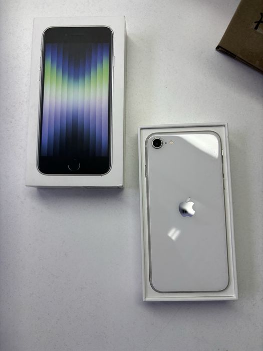 Продаю iPhone se Айфон 128 Gb