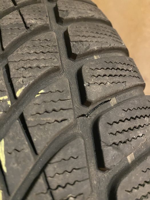 Vand 3 cauciucuri M+S + 4 Jante/Capace 205 55 R16