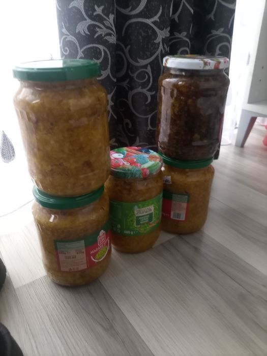 Vând capaceala de albine.