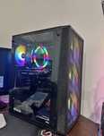 Vând pc de gaming destul de bun
