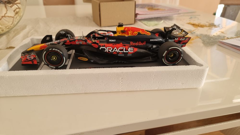 Red bull rb20 British gp M.Verstappen/Red bull rb18 Dutch gp F1 1:18