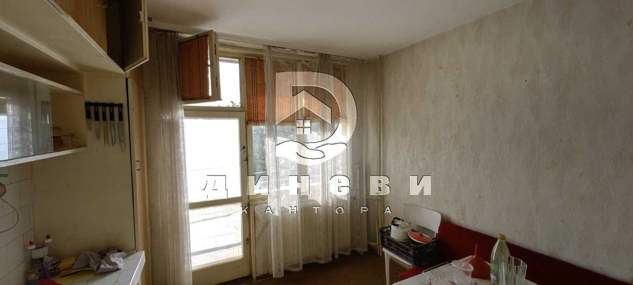 Продава се Тристаен апартамент в Стара Загора, Център - 83 кв.м за 1007 €/кв.м - Снимка #9