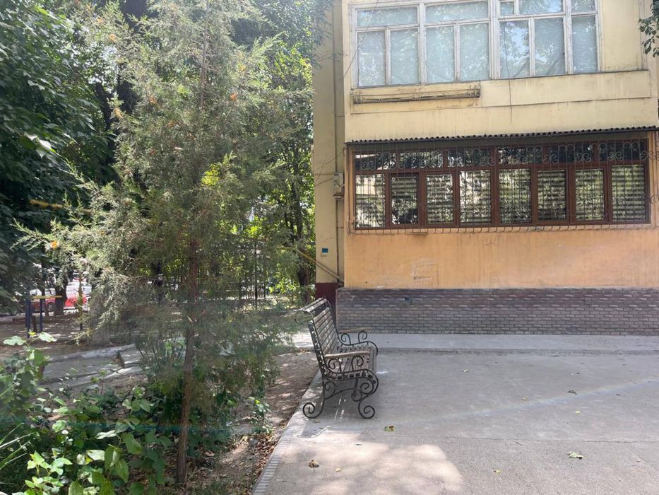 Ц-4, под Офис , 1 комнатная ( вторая линия)