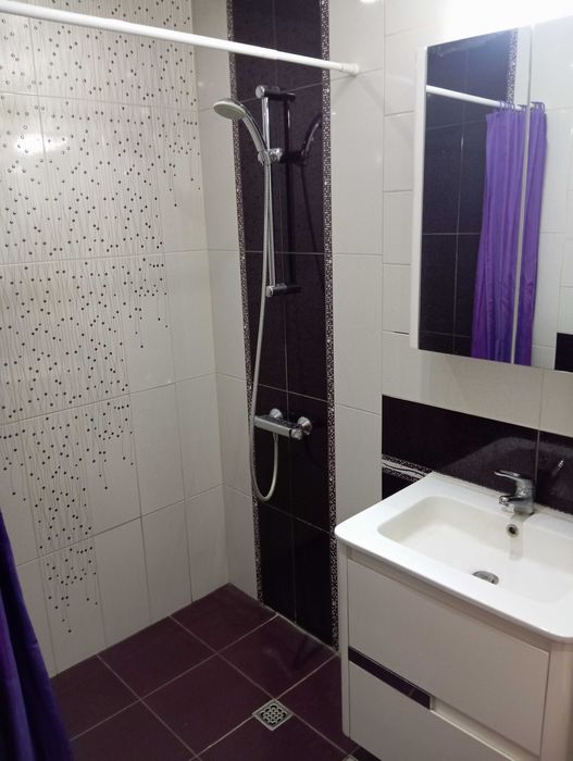 Отдава под наем тристаен апартамент