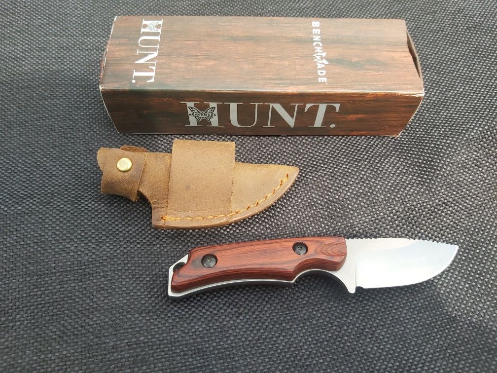 Ловен нож Benchmade HUNT малък с кожена кания