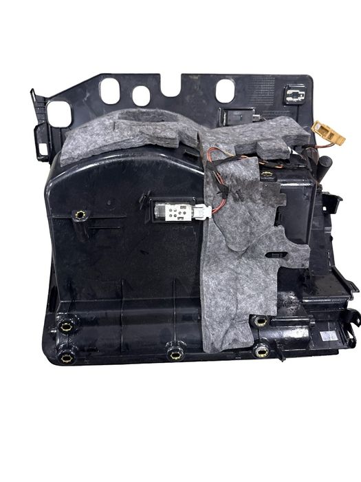 Torpedou AUDI Q5 8R 2012+