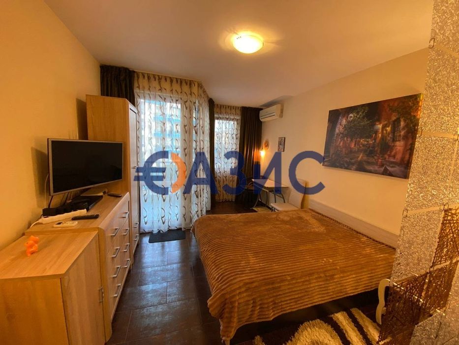 Продава се Едностаен апартамент в Несебър - 40 кв.м за 1413 €/кв.м - Снимка #3