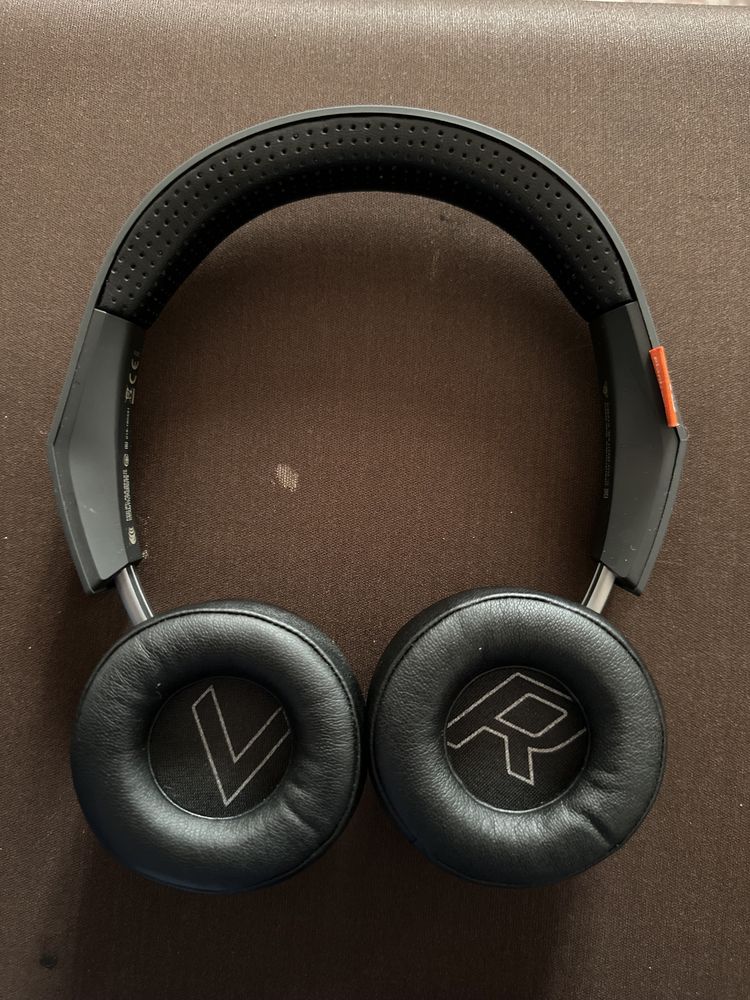 Plantronics BackBeat 500