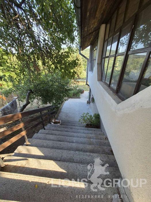 Къща в Варна, област-с.Долище площ 180 цена 180000