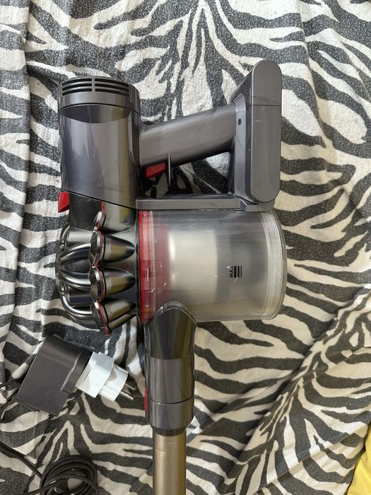 Aspirator dyson v7 perfect functional