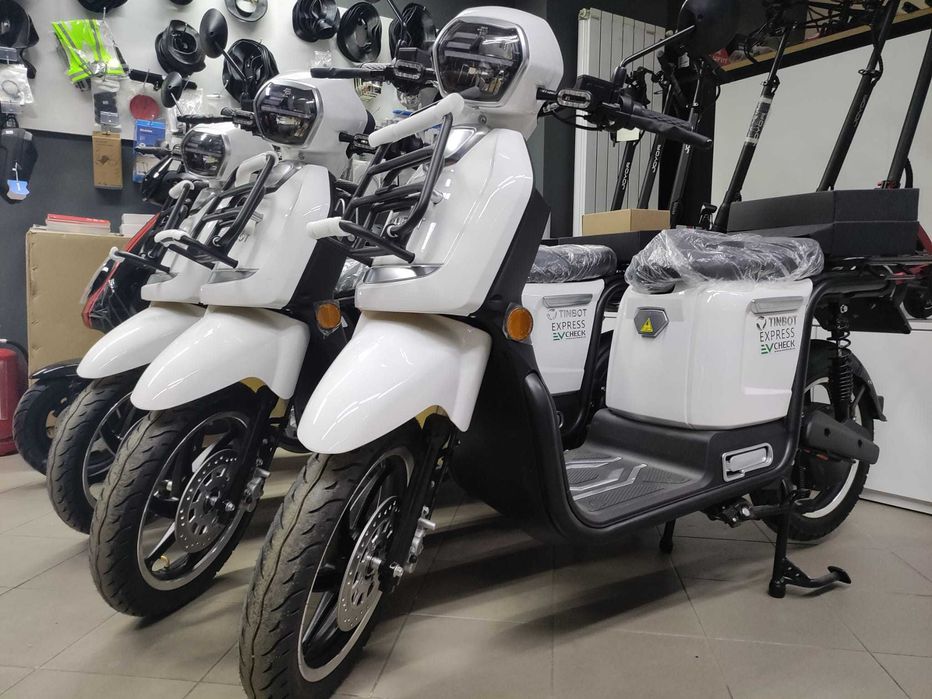 Scutere electrice "Premium", autonomie 240 km, 0 km, Tinbot GmbH