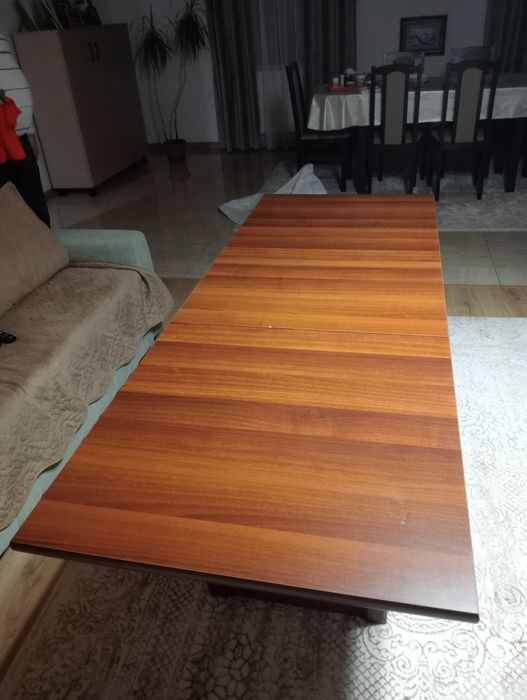 Masa living,extensibila ,lățime 66,lungime 1,32,extinsă 1,72