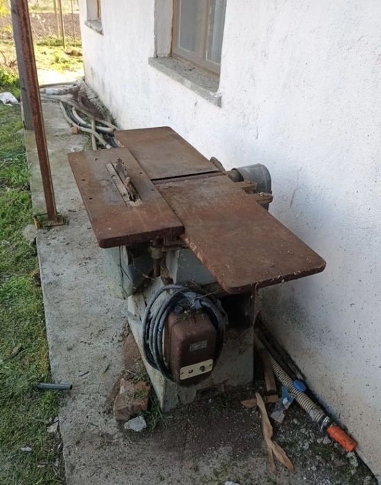 Продавам циркуляр с абрихт