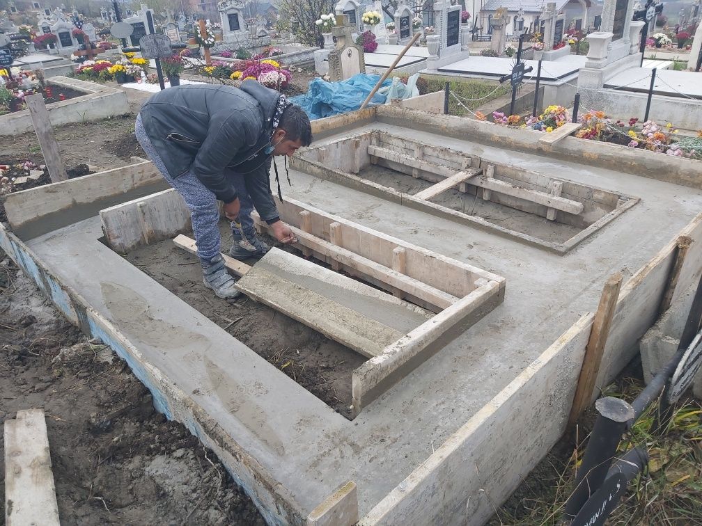 Construcții funerare