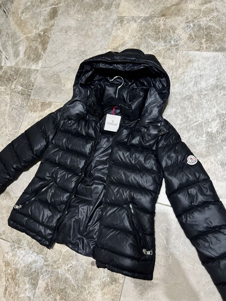 geaca moncler puf neagra mată