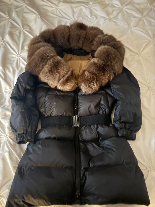 Geaca lungă cu blana naturală